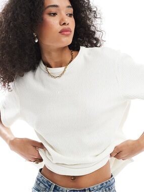 Nike Womens Cream Ribbed Short Sleeve Oversized Tee